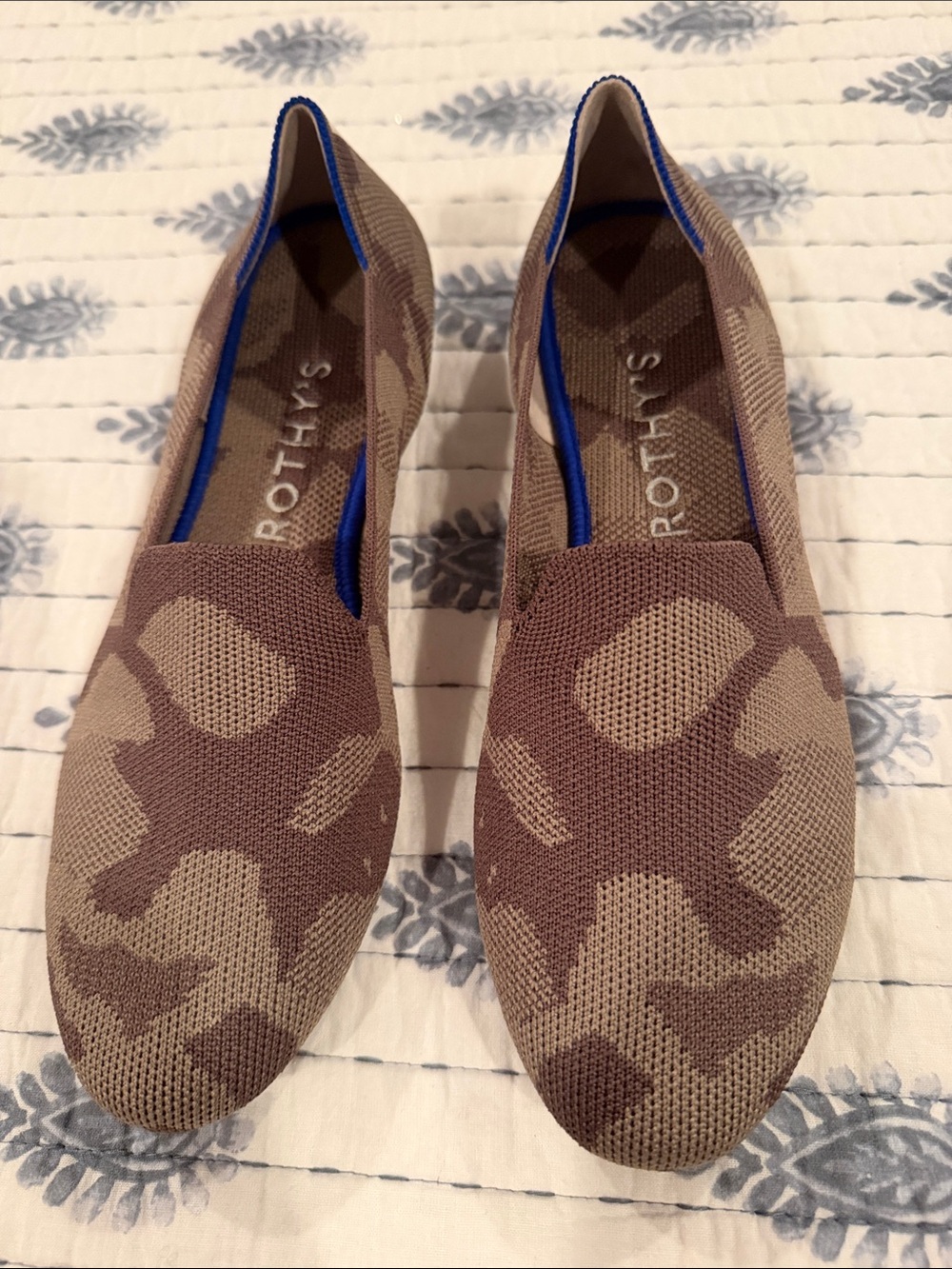 Rothy's Women's Brown and Cream Knit Slip-On Loafers